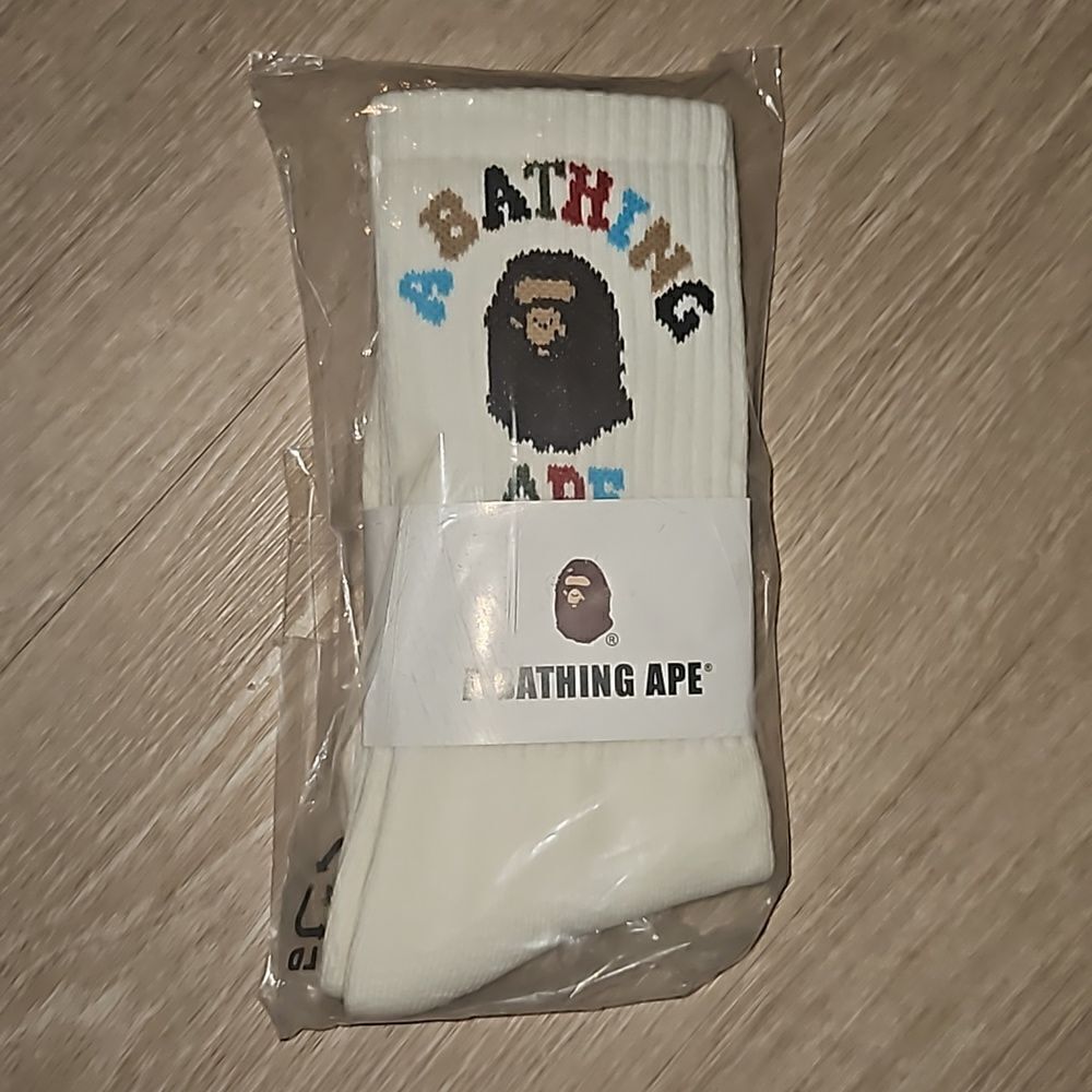 A BATHING APE CREW SOCKS